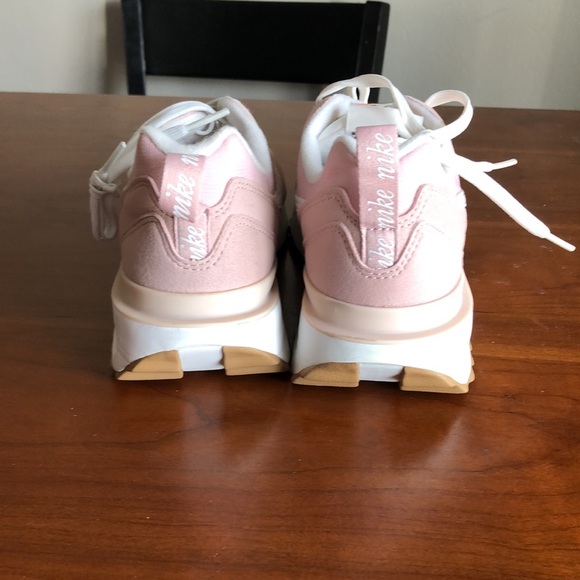 Nike Air Max Dawn 'Pink Oxford' DC4068-601 Sneakers Running Shoes Women's - Picture 4 of 8